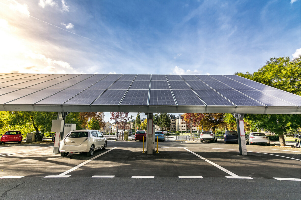 Direct and efficient sector coupling of photovoltaics and e-mobility are important for the energy and transport transition.