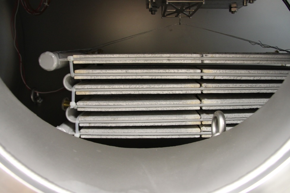 Varianten eines Faser-Adsorptionswärmeübertragers während der Charakterisiung der Adsorptionsdynamik am Fraunhofer ISE. 