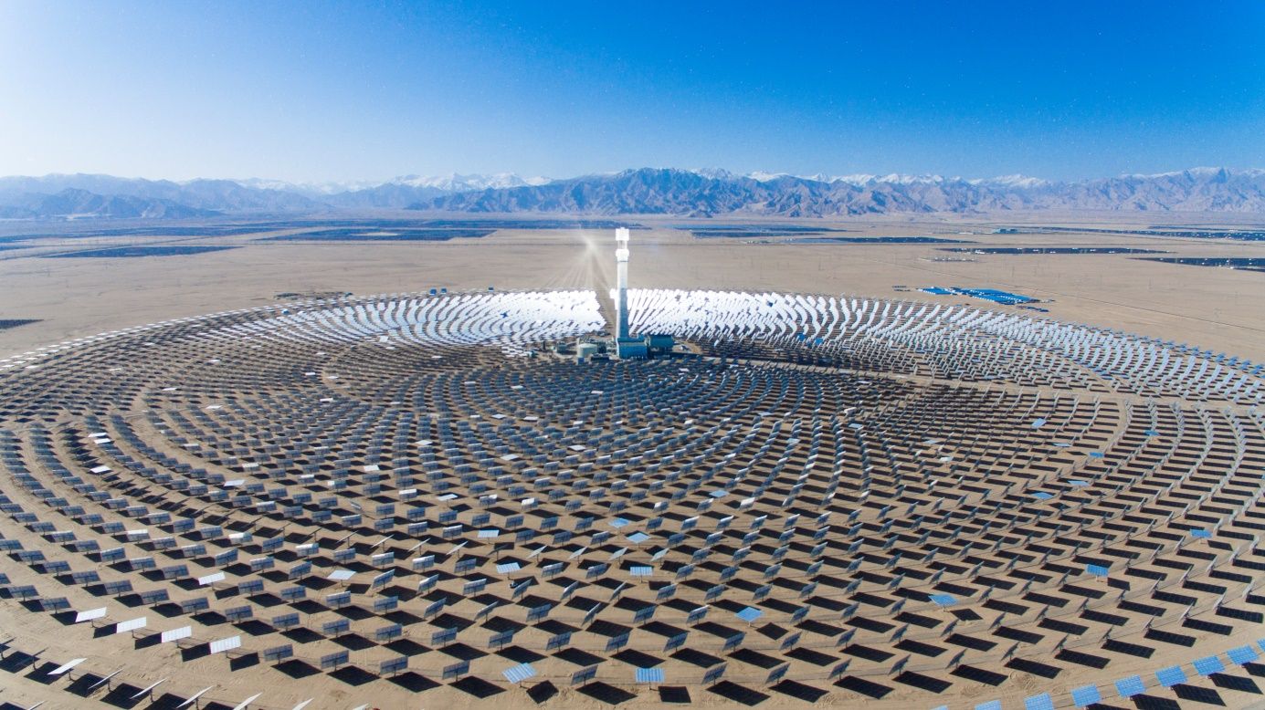 Abbildung 1: HaiXi 50 MW Solarturmanlage, bei der NWEPDI als Anlagendesigner fungiert