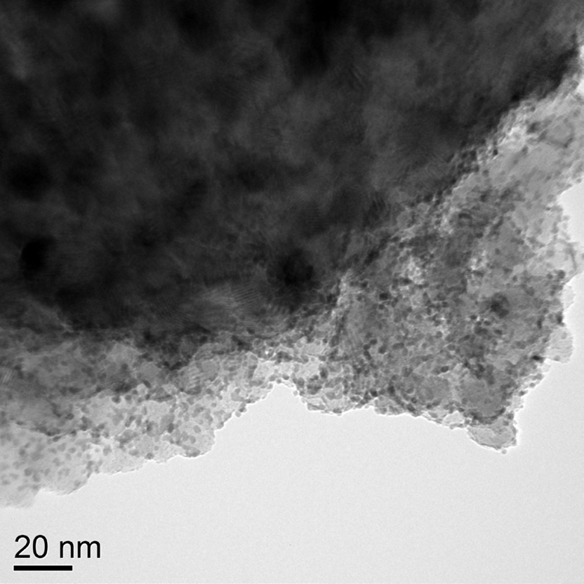 TEM-Aufnahme eines nanostrukturierten, auf Niob dotiertem Titandioxid geträgerten Iridium-Katalysators zur Oxidation von Wasser. 