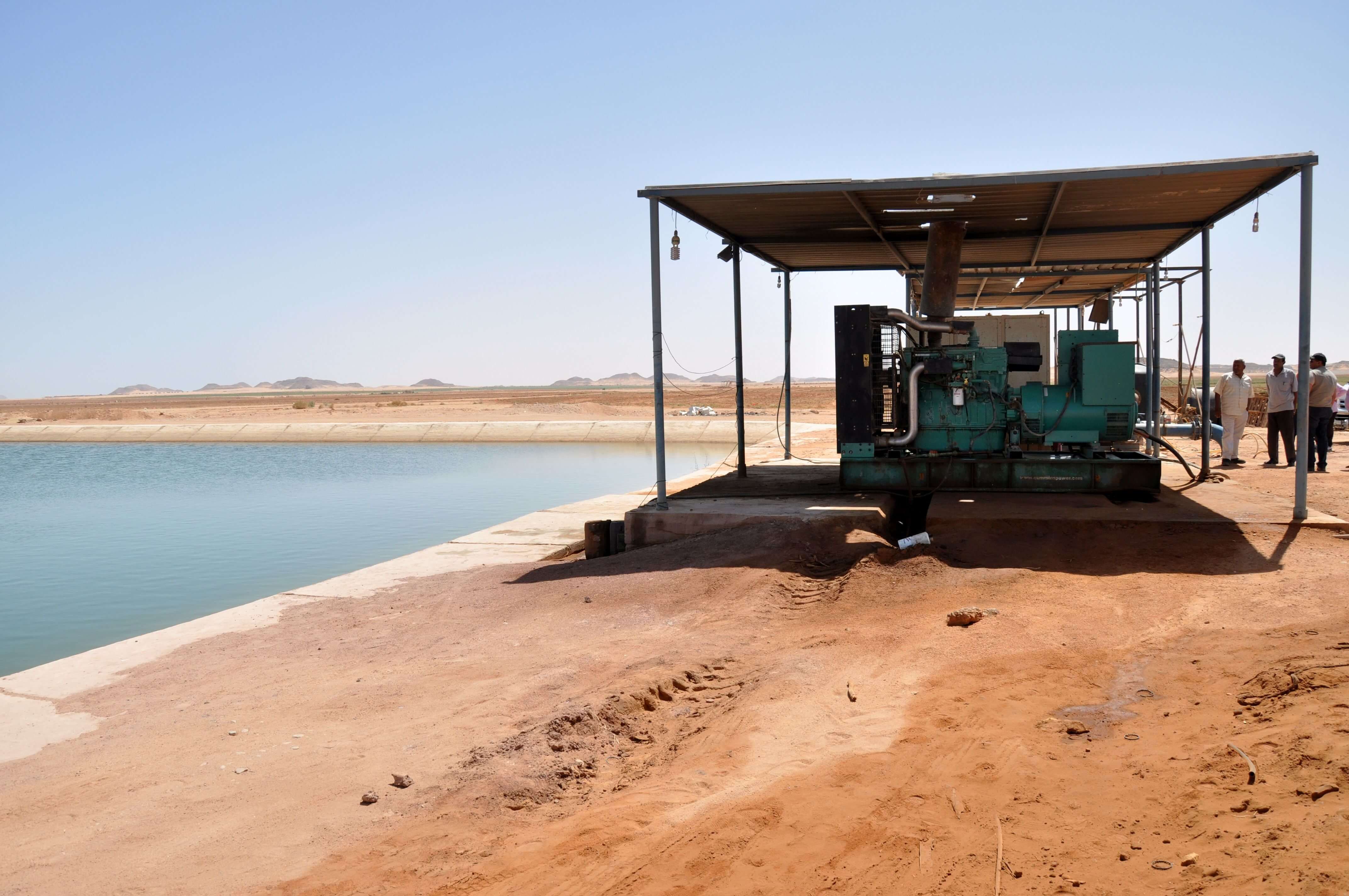 Bild eines Dieselgenerators zum Betrieb einer Pumpstation nahe Assuan in Ägypten.