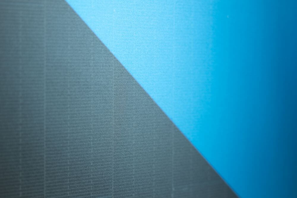 Matrixmodul in Kombination mit halbseitiger MorphoColor®-Beschichtung. Die Matrixtechnologie eignet sich durch das ästhetisch-homogene Erscheinungsbild besonders gut für die integrierte Photovoltaik.