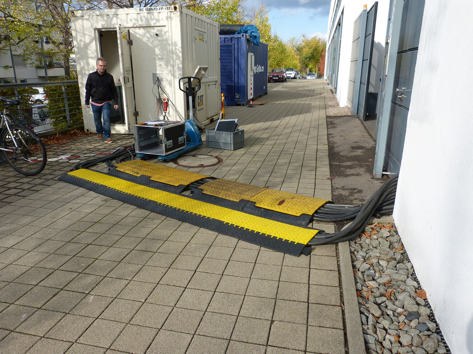 Lastbank und BHKW Lastbank und BHKW