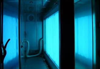 Kammer zur UV-Bestrahlung von PV Modulen unter Feuchtigkeit und Wärmeein-fluss