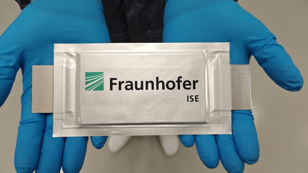 Geladene ISE-Pouchzelle mit 4,5 Ah Zellkapazität.