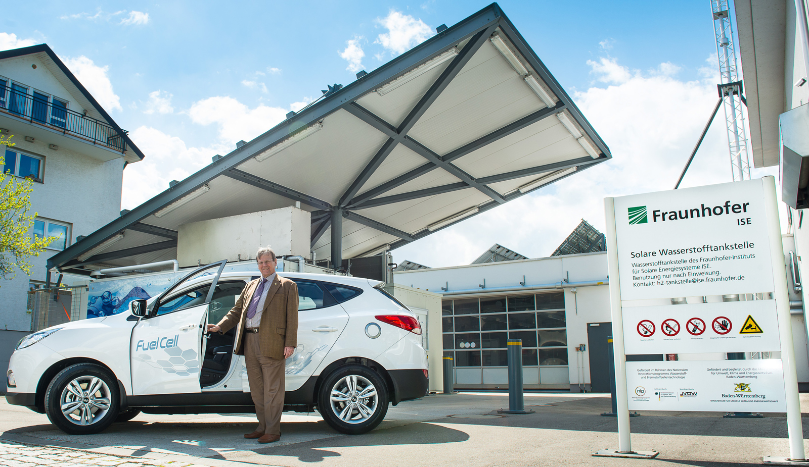 Solare Wasserstofftankstelle