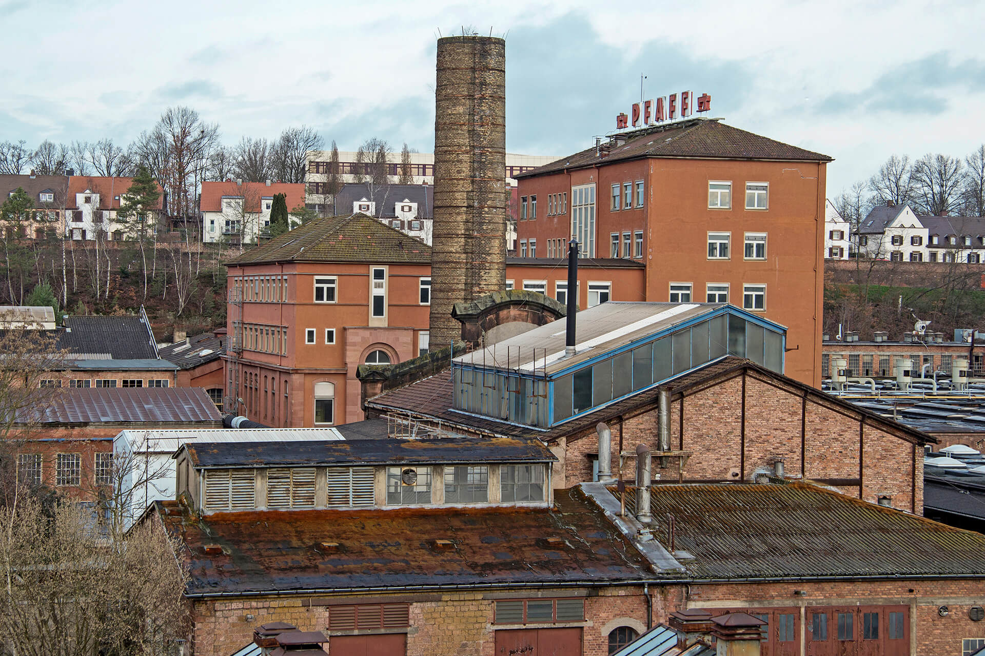 Altes Verwaltungsgebäude und Kesselhaus des Pfaff-Werkes