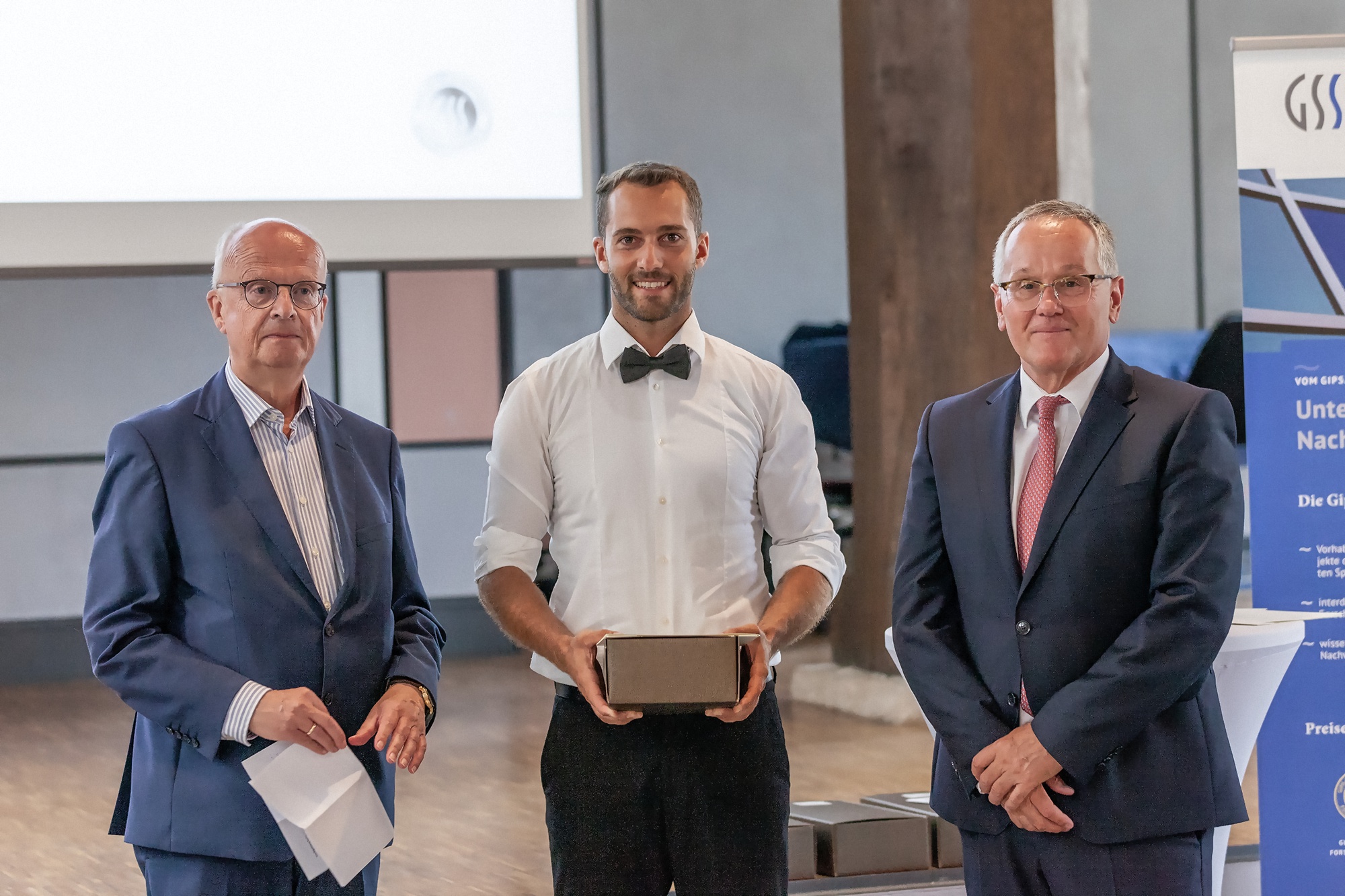 Gips-Schüle-Nachwuchspreis 2021 – Markus Feifel erhält Ehrenurkunde für Doktorarbeit zu Tandem-Photovoltaik