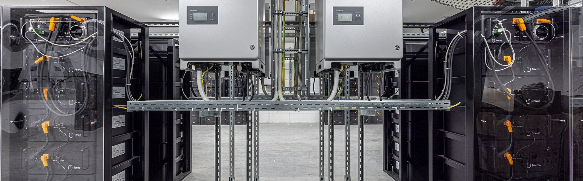Planung und Steuerung von Speichersystemen.