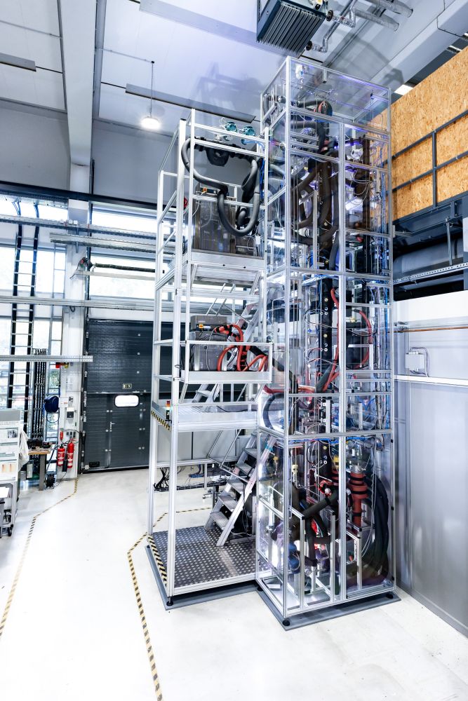 Distillation column