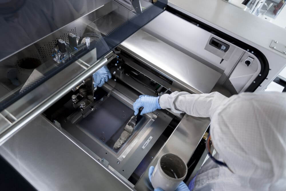 Siebdruck-Metallisierungsprozess am Fraunhofer ISE.
