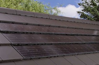 Solar Roofing Modules Replace Roof Tiles