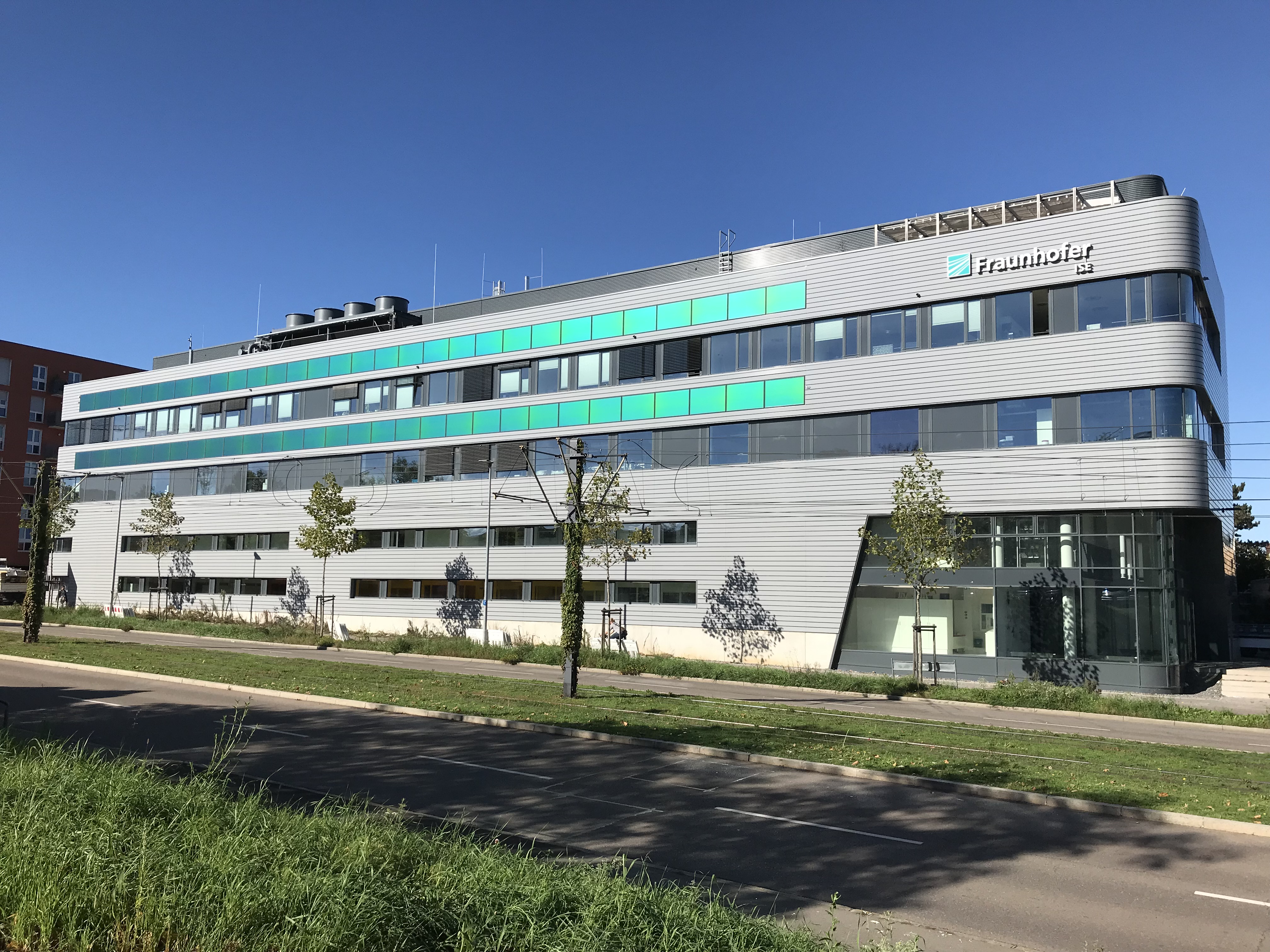 Center for High Efficiency Solar Cells