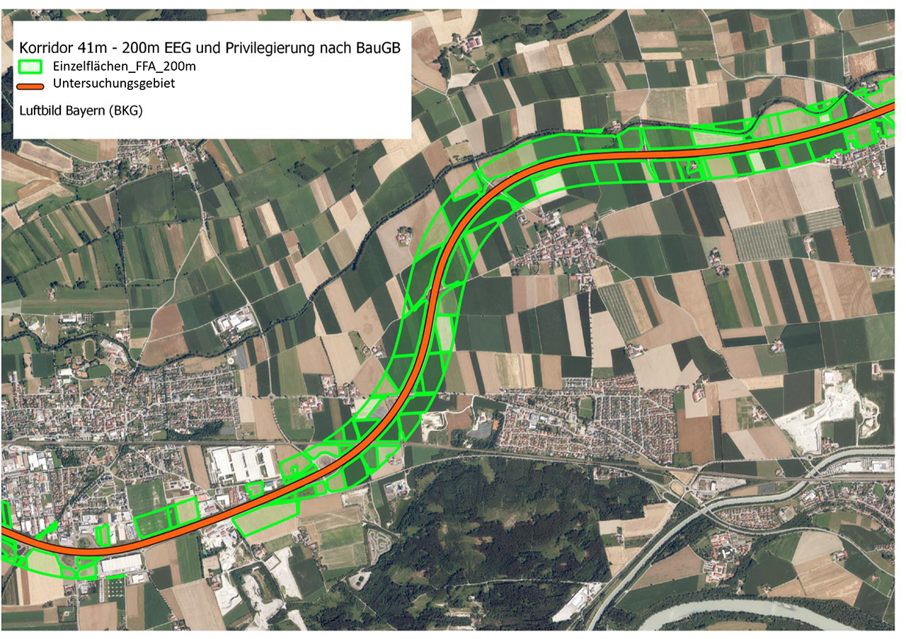 GIS-based analysis of the solar potential for noise barriers along an expressway.