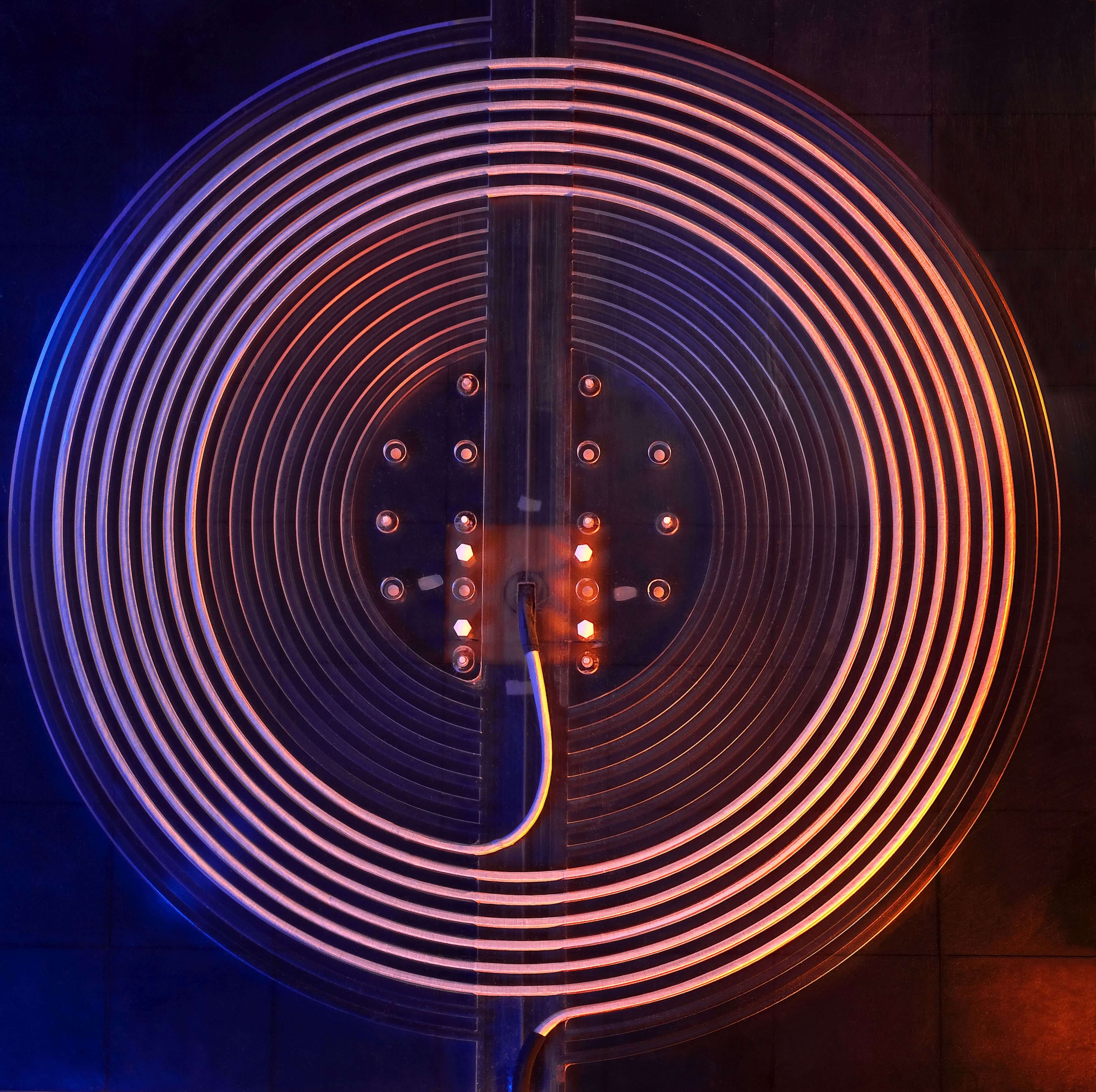 Prototype of a coil (Ø ca. 70 cm) for the wireless energy transfer 