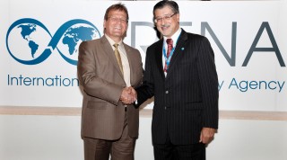 Prof. Dr. Eicke R. Weber and Adnan Z. Amin 