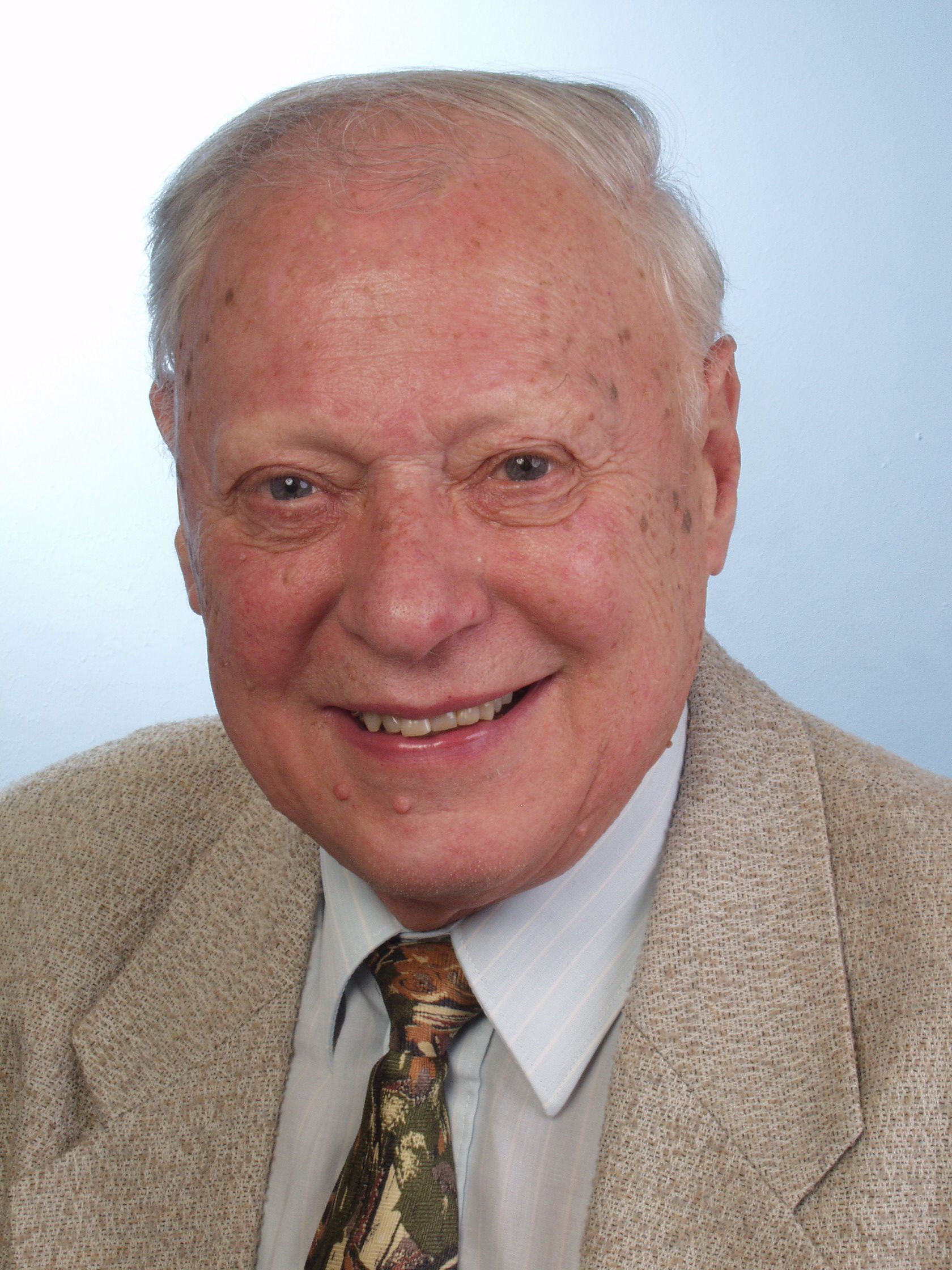 Prof. Dr. Adolf Goetzberger. 