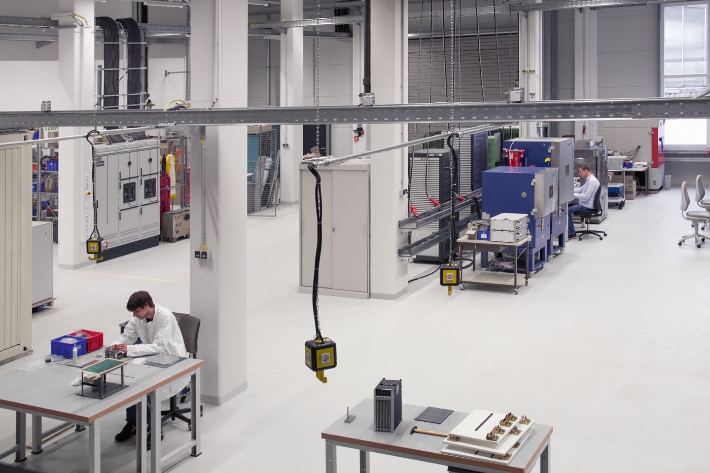 View of the Fraunhofer ISE ServiceLab Batteries.