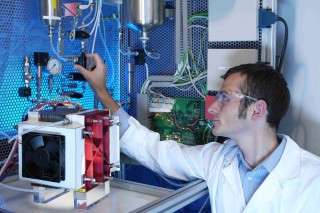 Test stand for water electrolyzers