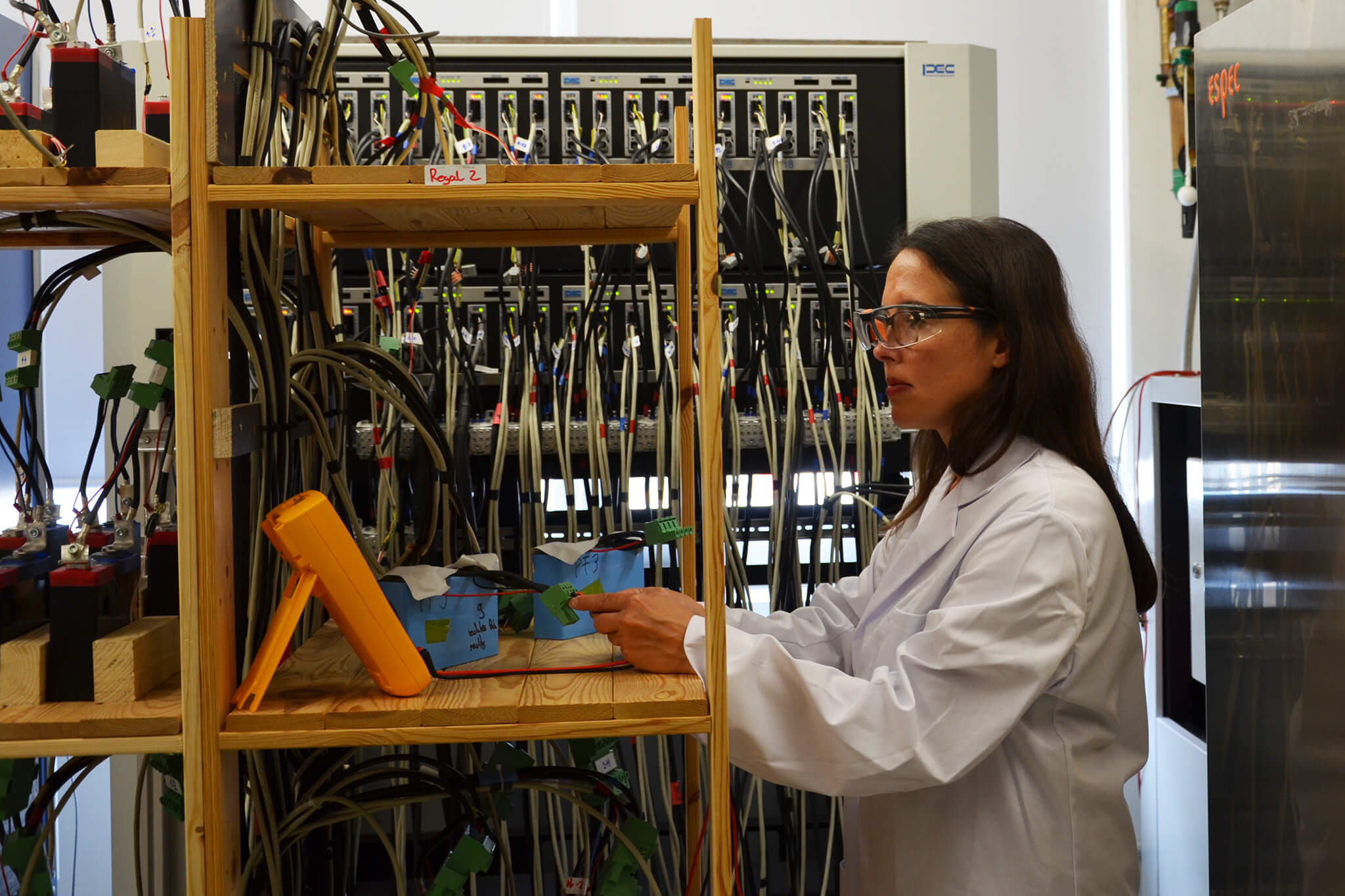 Battery Testing: Test facility for battery cells