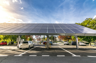 Direct and efficient sector coupling of photovoltaics and e-mobility are important for the energy and transport transition.