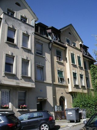 Art Nouveau building in Zürich before renovation.