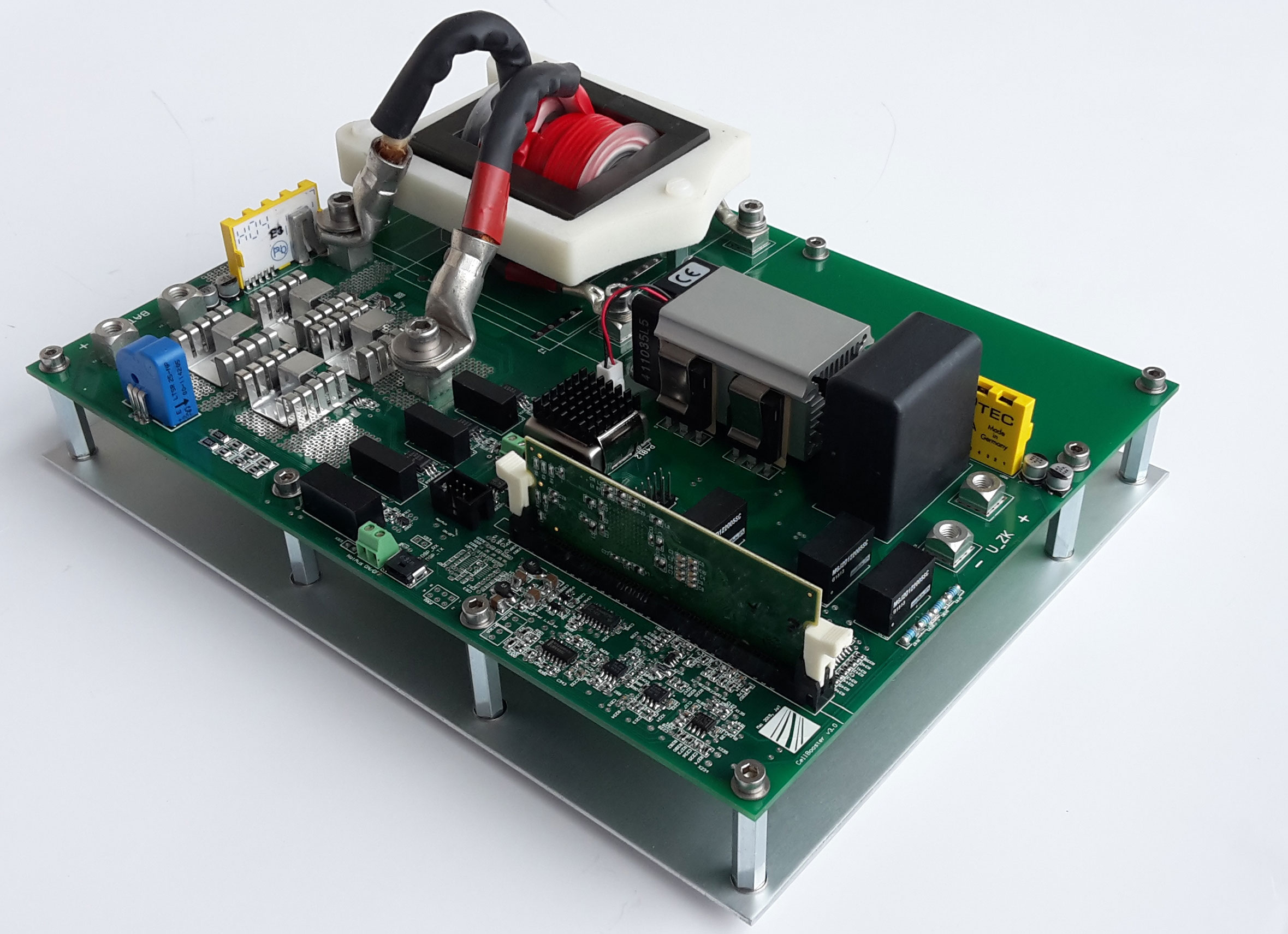 Laboratory prototype of the embedded electronics with a switching frequency of 100 kHz for decoupled connection of 48 V battery packs to a 710 V high-voltage bus. 