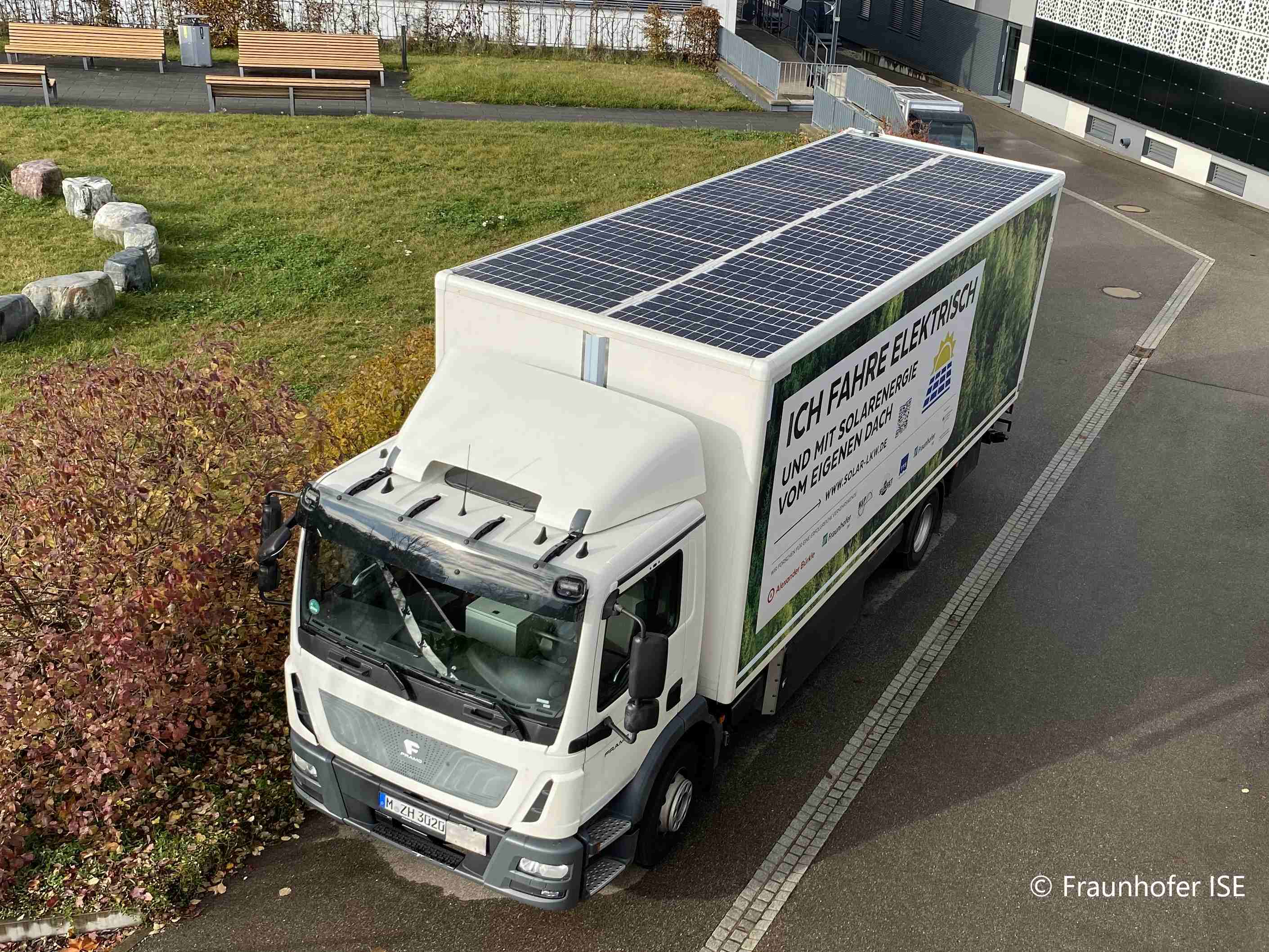 PV modules integrated into the roof of an e-truck.