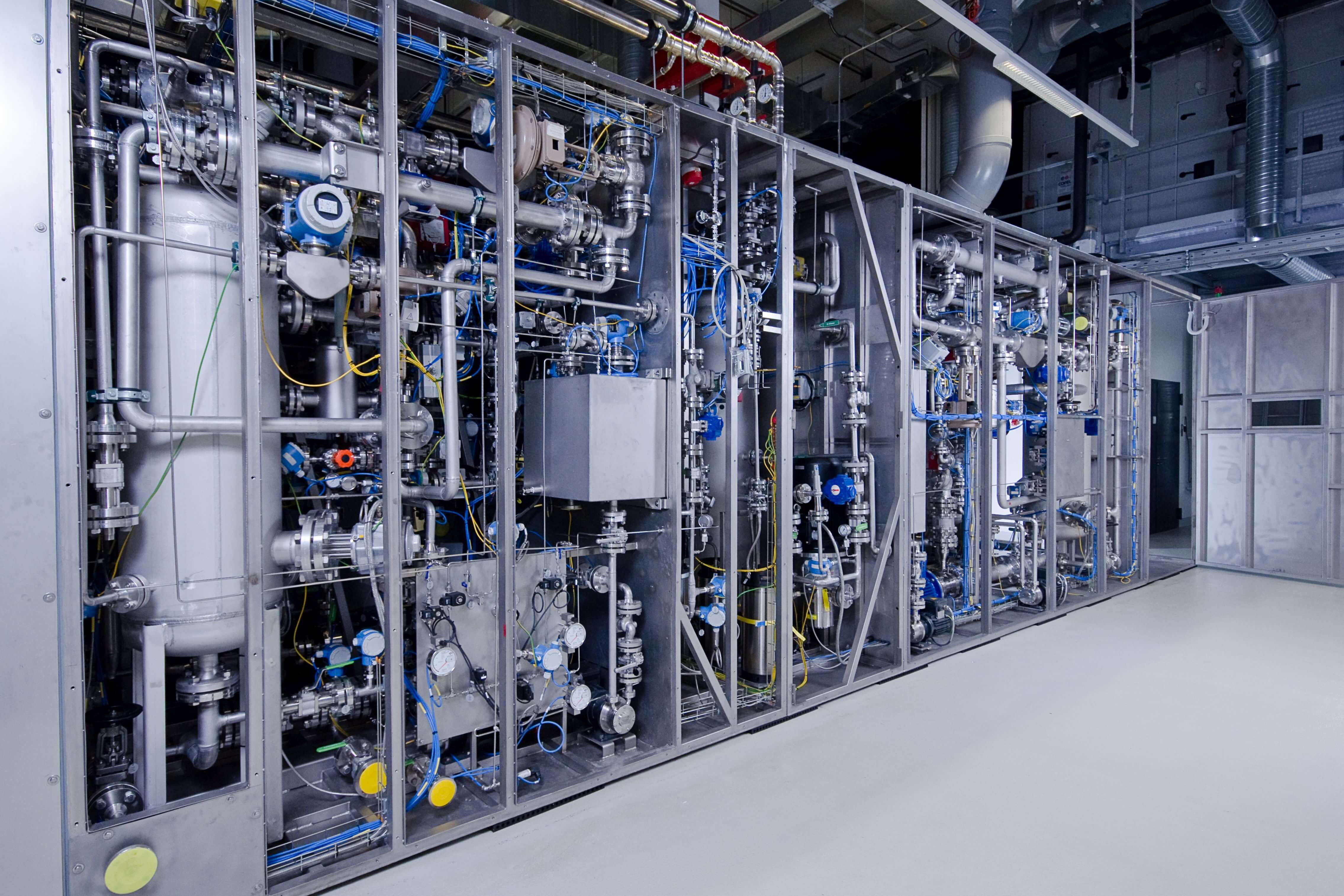 Test stand for in-situ characterization of PEM electrolysis stacks up to a performance of 1MW.