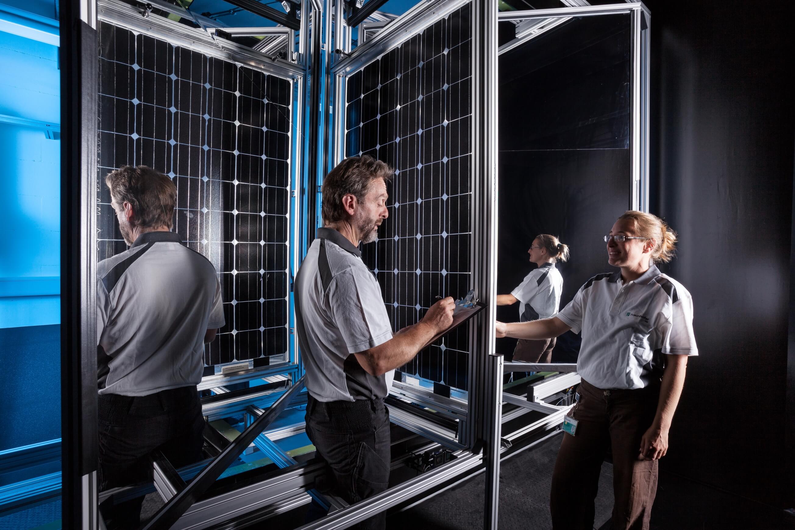 solar simulator at CalLab PV Modules