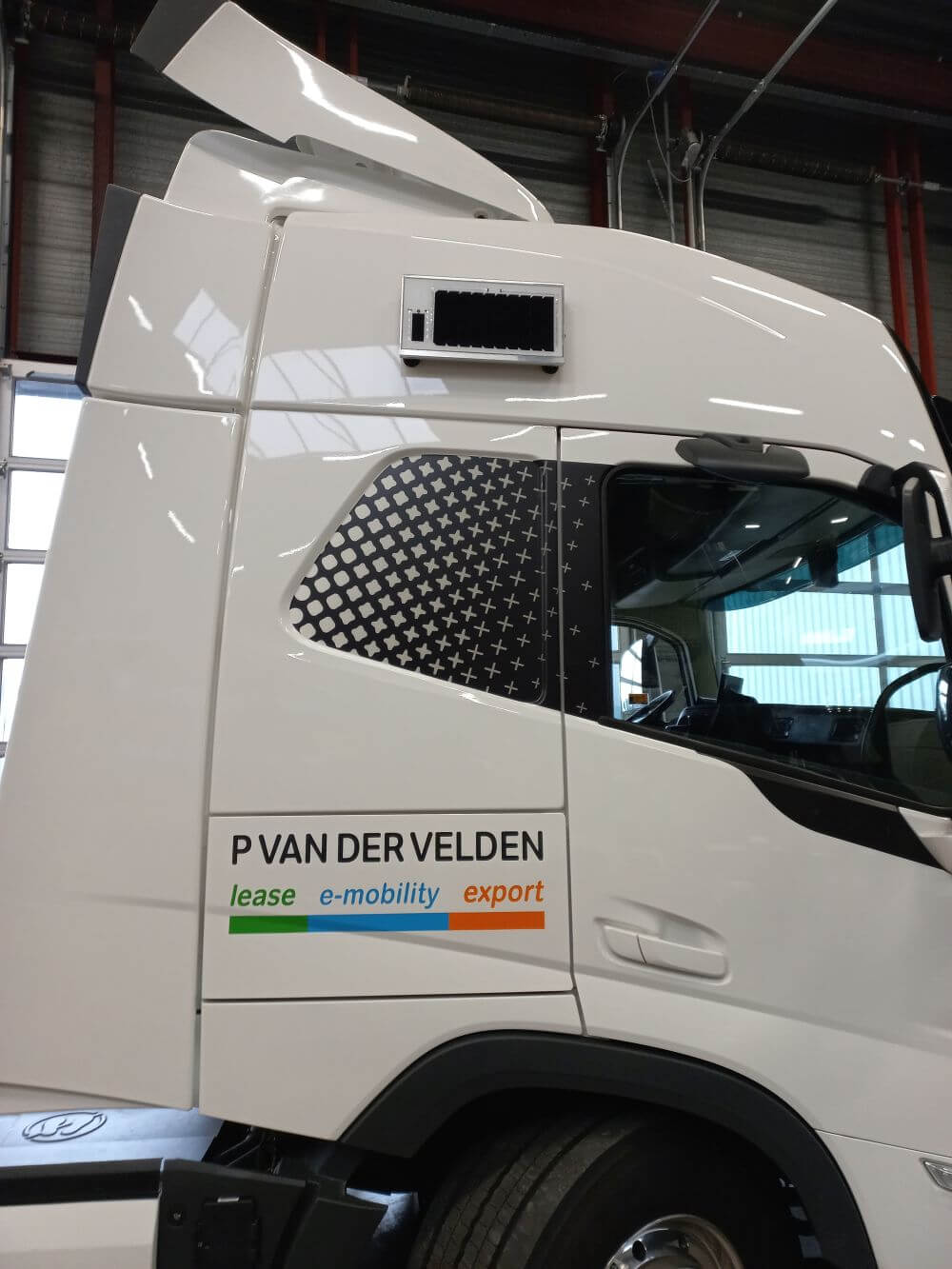 Auf einem Truck montierter mobiler Sonneneinstrahlungssensor.